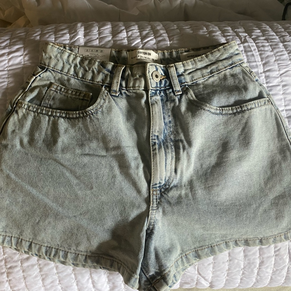 NWT Cotton On High Rise Mom shorts